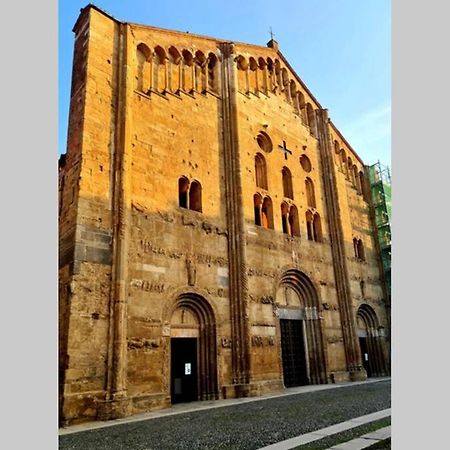 Maison Marina_Pavia San Michele Centro Storico Bagian luar foto